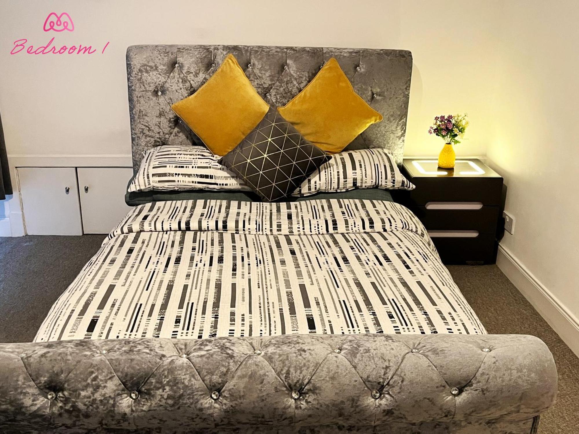 2 Bedrooms Entire Apartment Self Check In Kelty Екстериор снимка