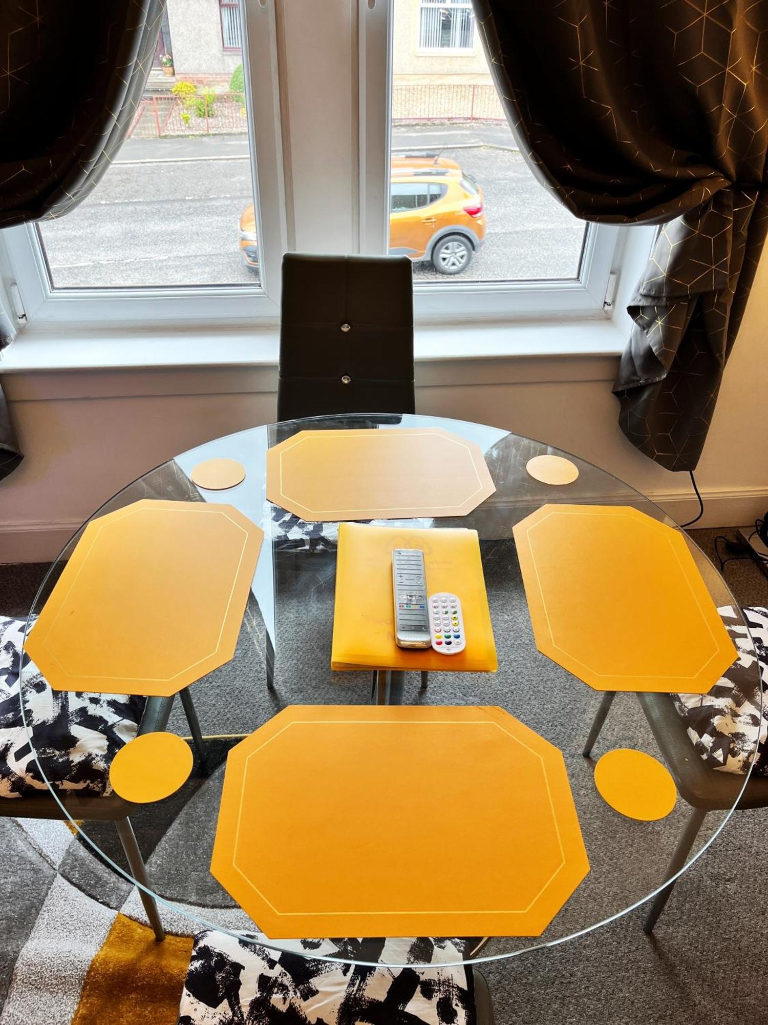 2 Bedrooms Entire Apartment Self Check In Kelty Екстериор снимка