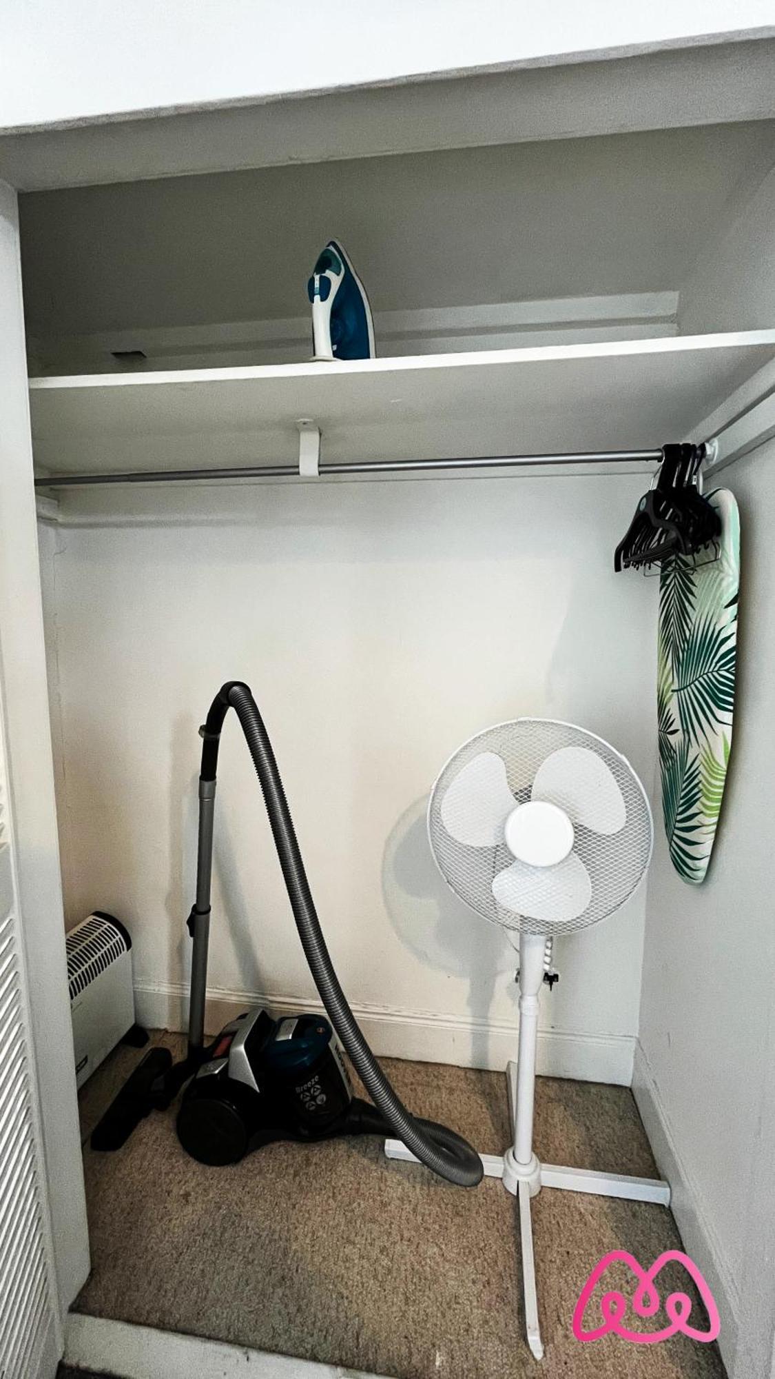 2 Bedrooms Entire Apartment Self Check In Kelty Екстериор снимка